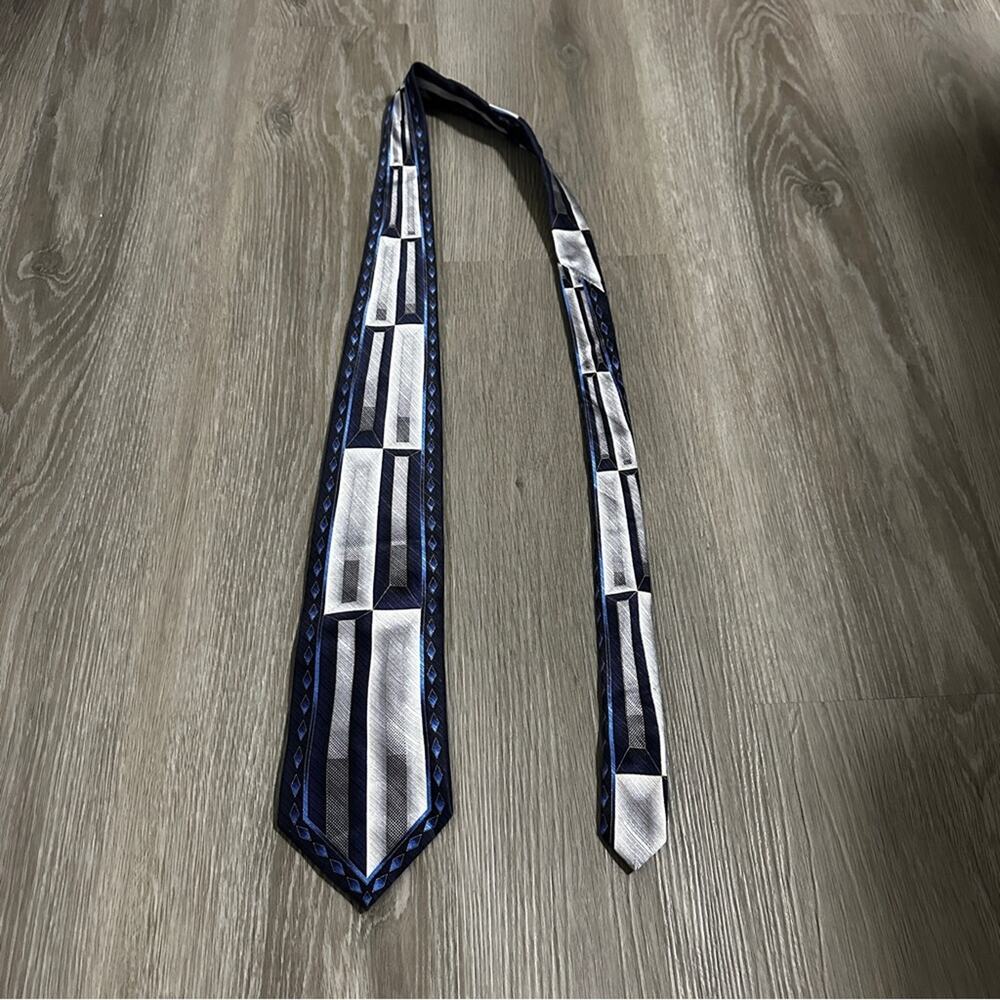 Giorgio‎ Bissoni 100% Silk Gray, Blue & White Printed Tie